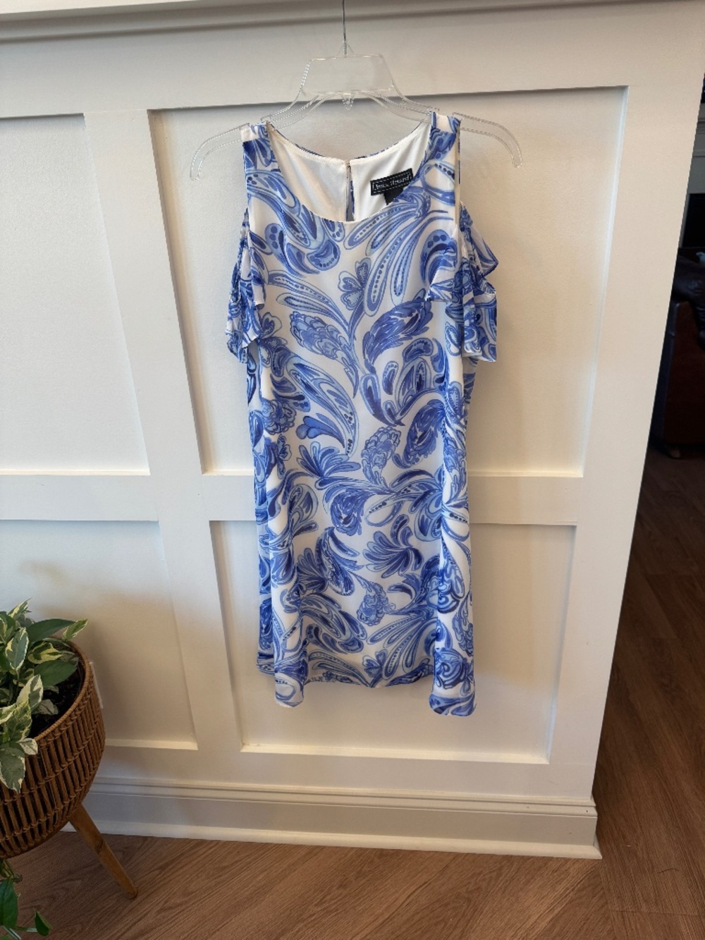 Jessica Howard Blue White Paisley Cold Shoulder Shift Dress Size 12